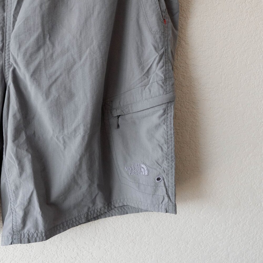 The North Face Men’s Sz Medium Gray Hiking Shorts Quick-Dry Outdoor Utility Belt - Picture 4 of 8